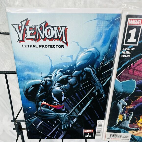 Venom Lethal Protector 1 & Sienkiewicz, Francesco Manna Variants Lot Marvel 2022 - Picture 2 of 4